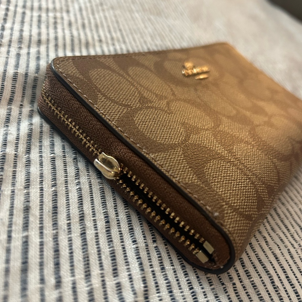 Coach wallet - Picture 2 of 3
